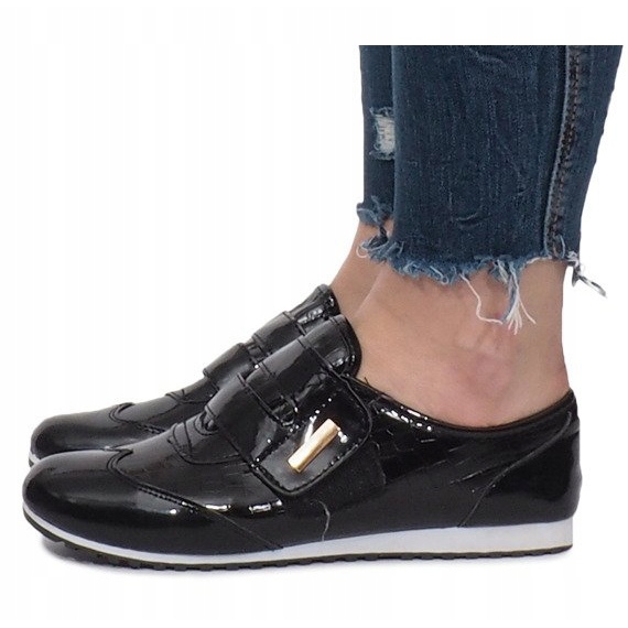 Black Brogues Com Velcro Denise preto 1 Black Brogues Com Velcro Denise preto 1