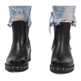 Botas pretas isoladas com tachas 17031-25 preto 1 Botas pretas isoladas com tachas 17031-25 preto 1