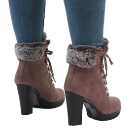 Botas cáqui no posto N50 verde 1