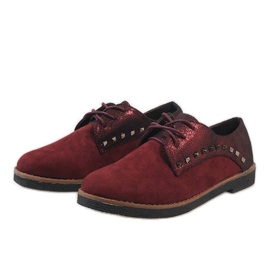 Sapatos com cordões vermelhos com tachas LX155 2