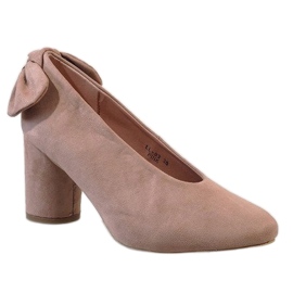 Bombas de camurça rosa no poste LL-93P 1 Bombas de camurça rosa no poste LL-93P 1