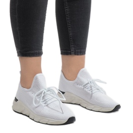 Sapatos esportivos brancos 7766-Y 1