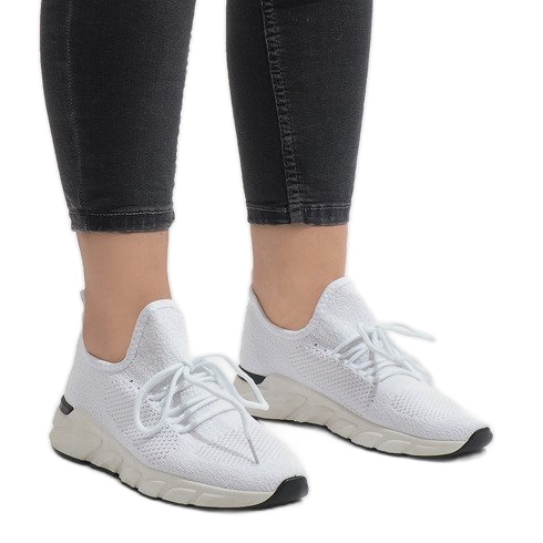 Sapatos esportivos brancos 7766-Y 1