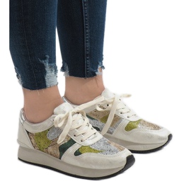 Tênis esportivos brancos com cunha T025 cinza 1