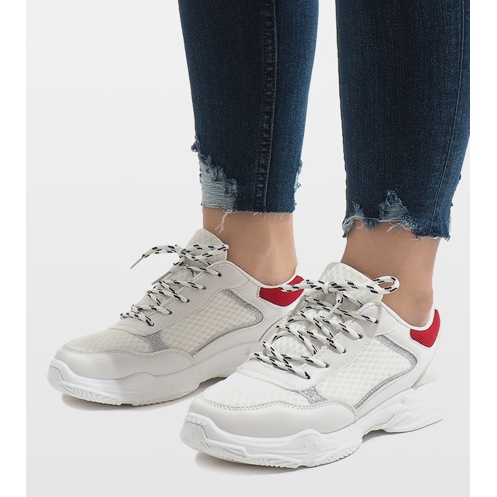 Sapatos esportivos brancos YM-31 1