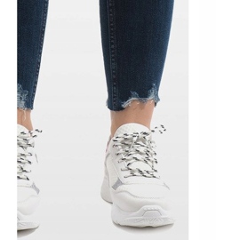 Sapatos esportivos brancos YM-31 2