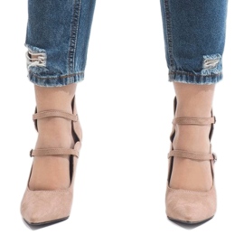 Bombas em um pino 6613-5 bege 2