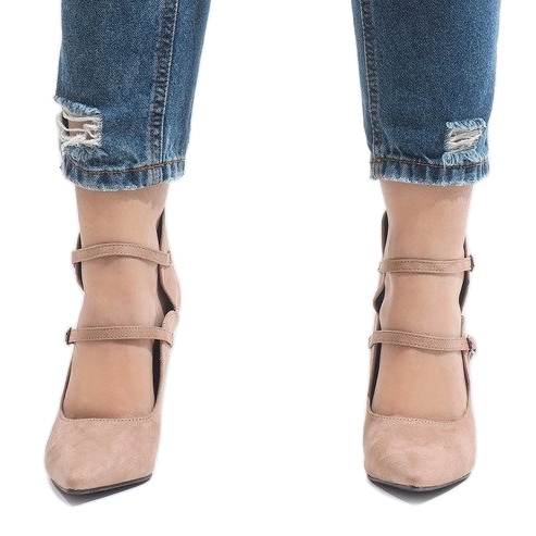 Bombas em um pino 6613-5 bege 2 Bombas em um pino 6613-5 bege 2