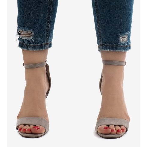 Sandálias cinzentas com salto agulha SY-31P cinza 2