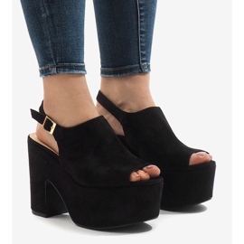 Sandálias pretas em um maciço bloco 8263CA preto 1 Sandálias pretas em um maciço bloco 8263CA preto 1