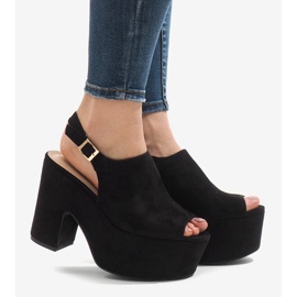 Sandálias pretas em um maciço bloco 8263CA preto 2 Sandálias pretas em um maciço bloco 8263CA preto 2