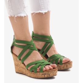 Sandálias verdes de cunha P2424A-47 1