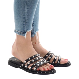 Chinelos pretos com tachas LK-2802 1