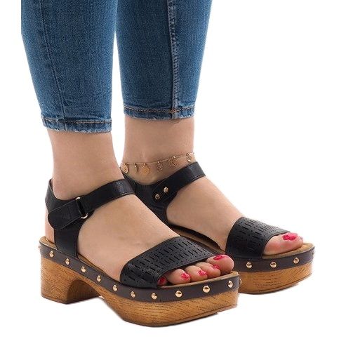 Sandálias pretas na plataforma FM4142 preto 1