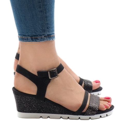 Sandálias pretas na plataforma Y-8217 preto 1