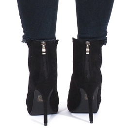 Botas pretas perfuradas da Sophie preto 1