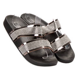 Erynn Chinelos pretos 1