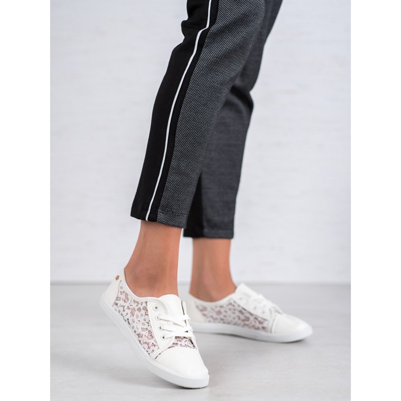 Tênis Com Renda branco 1 Tênis Com Renda branco 1