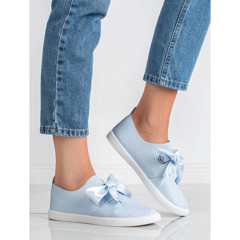SHELOVET Sapatos amarrados com uma fita azul 1 SHELOVET Sapatos amarrados com uma fita azul 1