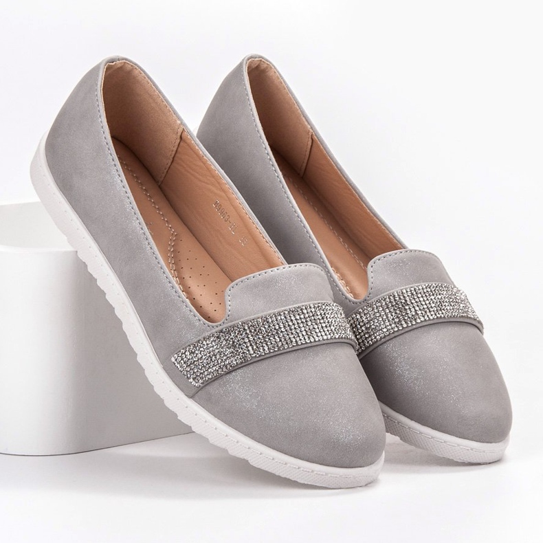 Queentina Lordes com cristais cinza 2 Queentina Lordes com cristais cinza 2