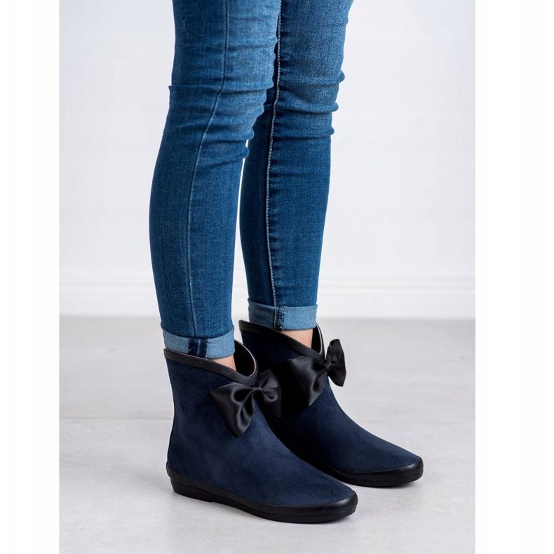 Kylie Wellies de camurça com um arco azul marinho 1