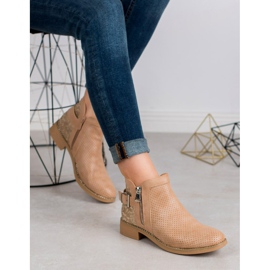 Bestelle Botas com estampa de cobra bege 1 Bestelle Botas com estampa de cobra bege 1