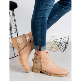 Bestelle Botas com estampa de cobra bege 2 Bestelle Botas com estampa de cobra bege 2