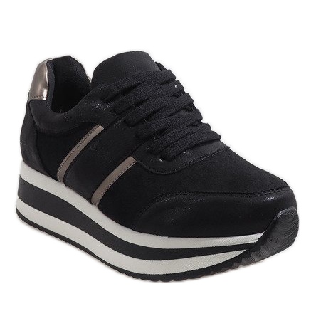 Tênis preto na plataforma 99-09 1