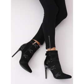 Botas pretas em um alfinete preto BKKX1150 preto 2