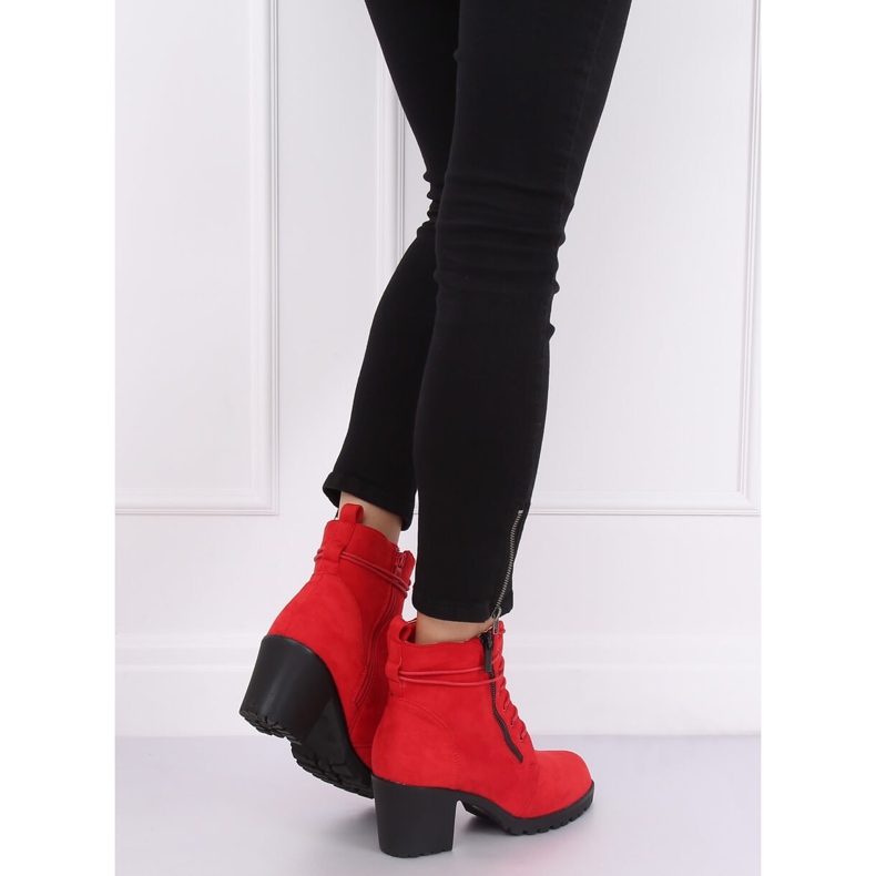 Botas vermelhas no protetor W358 Vermelho 2