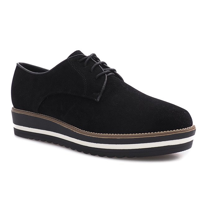 Sapatos pretos de renda da Paulette 1