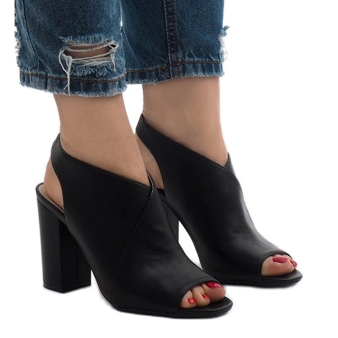 Botas pretas abertas na postagem 0280-86 preto 1