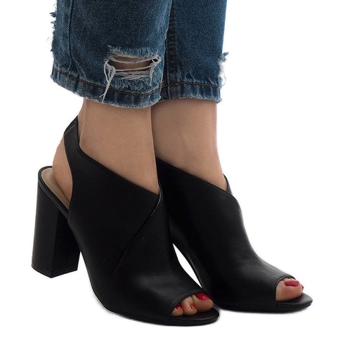 Botas pretas abertas na postagem 0280-86 preto 2