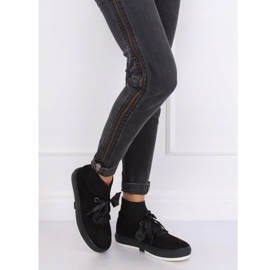 Tênis preto CH-95 preto no tornozelo 1