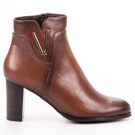 Vinceza Botas marrons em um poste marrom 2