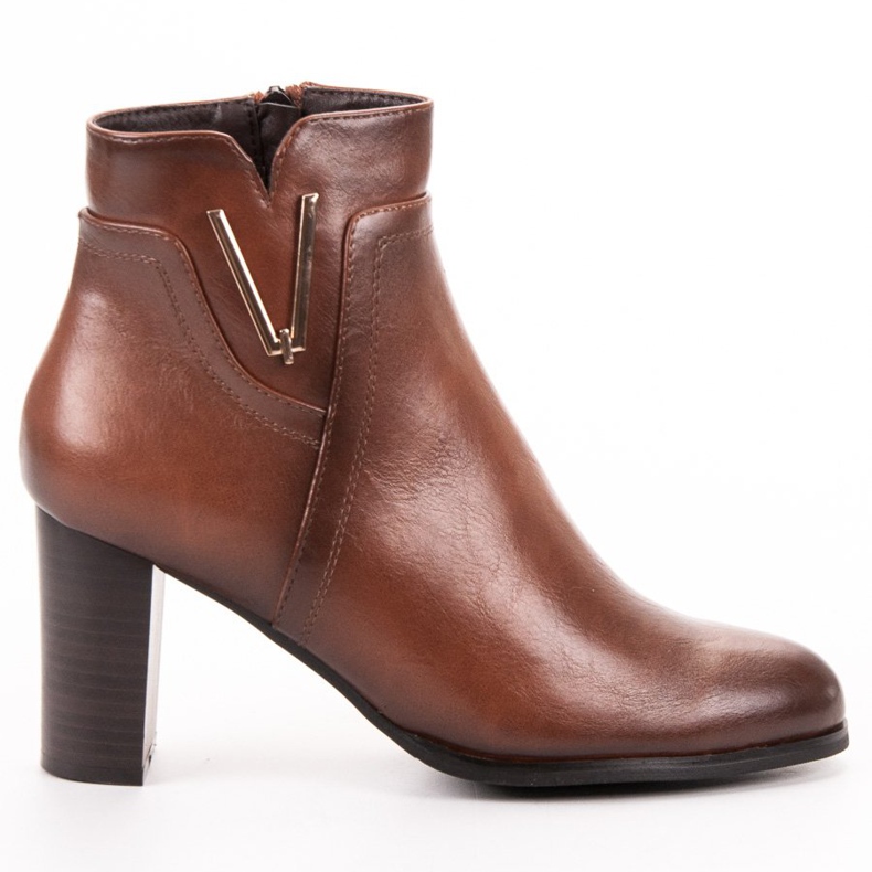 Vinceza Botas marrons em um poste castanho 2