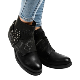 Botas pretas isoladas com fivela HFN-558 preto 1