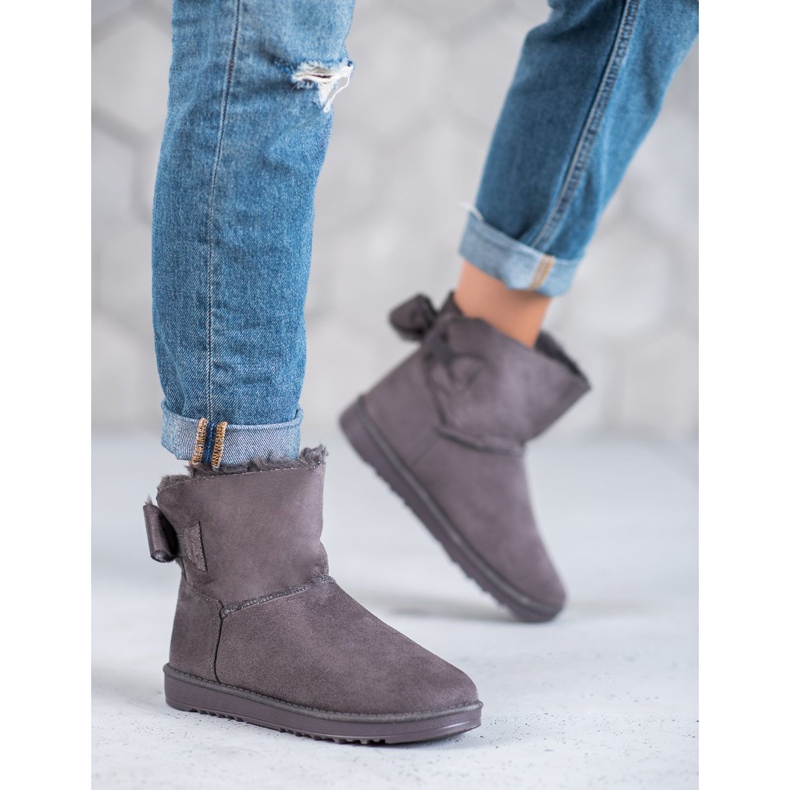 Gray Mukluki com um arco cinza 2