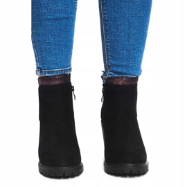 Botas em um poste BG-76 preto 1