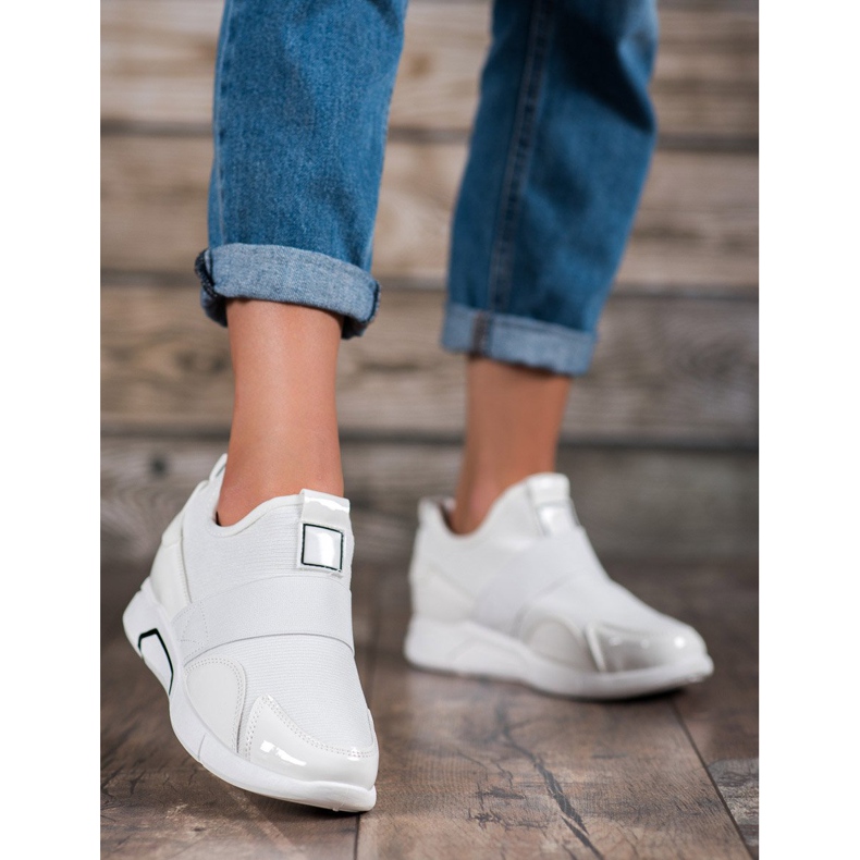 Ideal Shoes Tênis Moda Slip-On branco 2