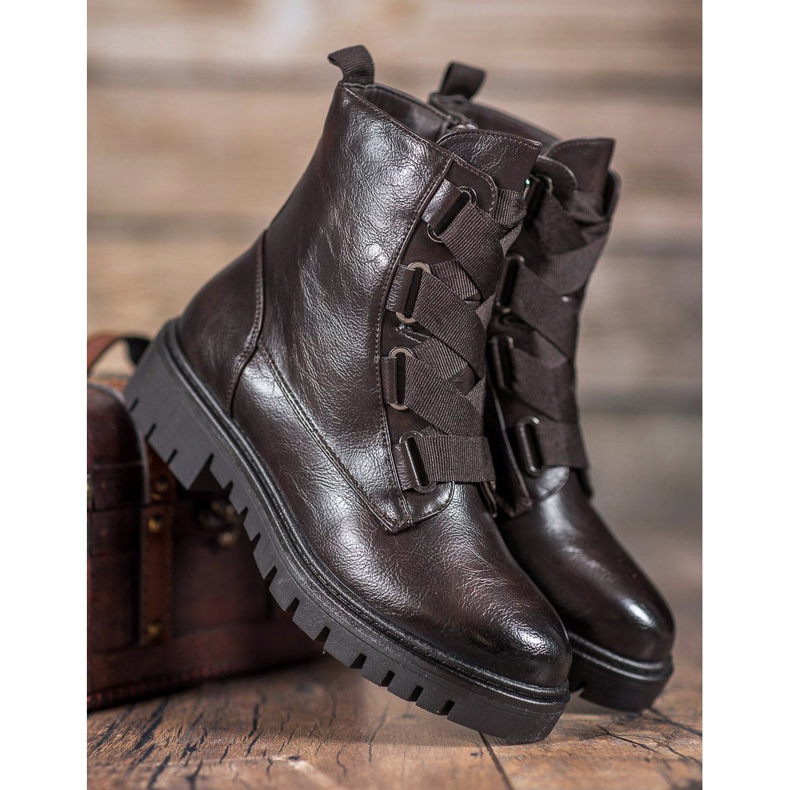 M.Daszyński Trabalhadores Marrons castanho 1