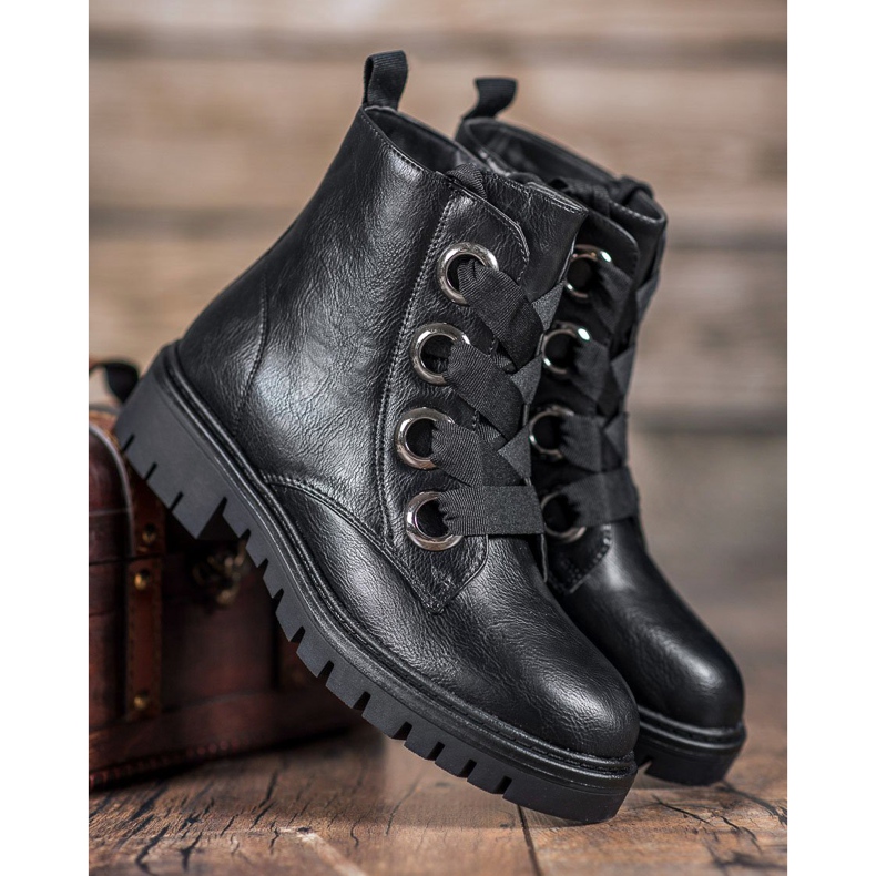 SHELOVET Trabalhadores na plataforma preto 1