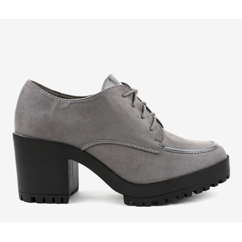 Botas cinza no post maciço HQ651 2 Botas cinza no post maciço HQ651 2