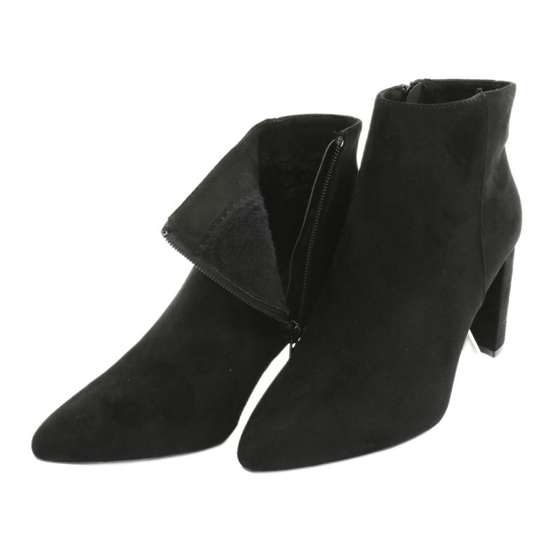 Botas no posto de Sergio Leone 548 preto 5