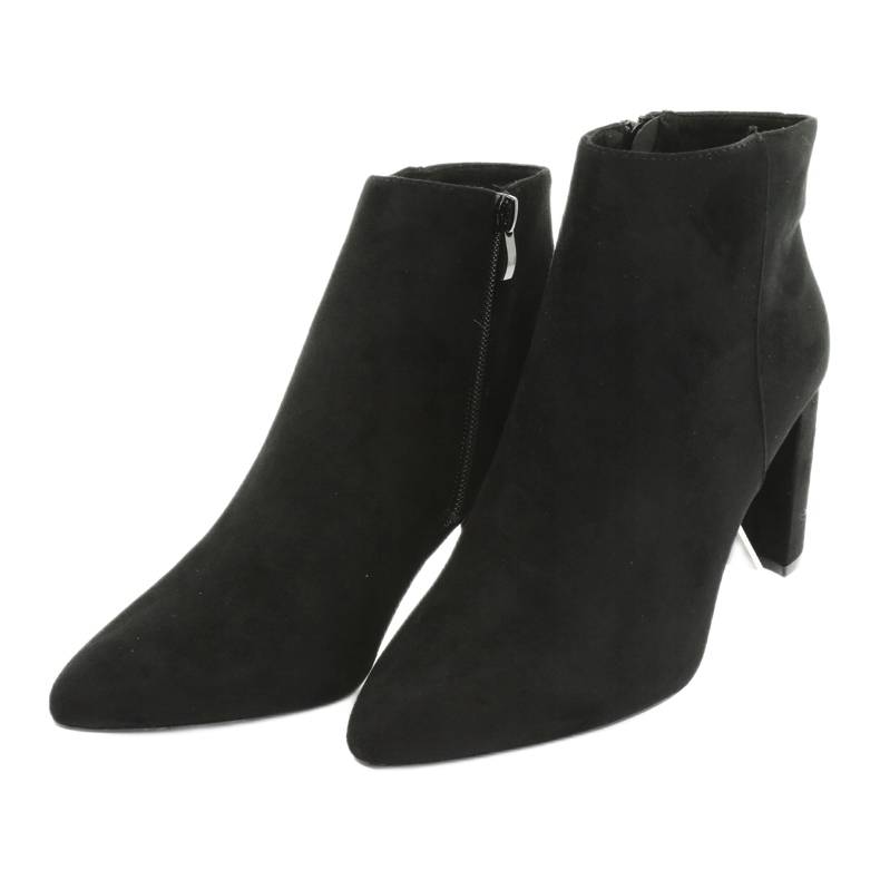 Botas no posto de Sergio Leone 548 preto 4