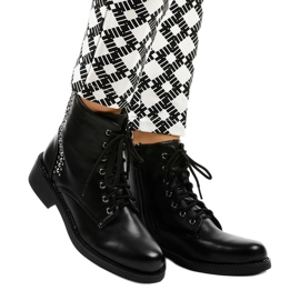 Botas femininas rasas pretas com tachas BM163 preto 1 Botas femininas rasas pretas com tachas BM163 preto 1