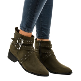 Botins de camurça verde no poste T172 1 Botins de camurça verde no poste T172 1