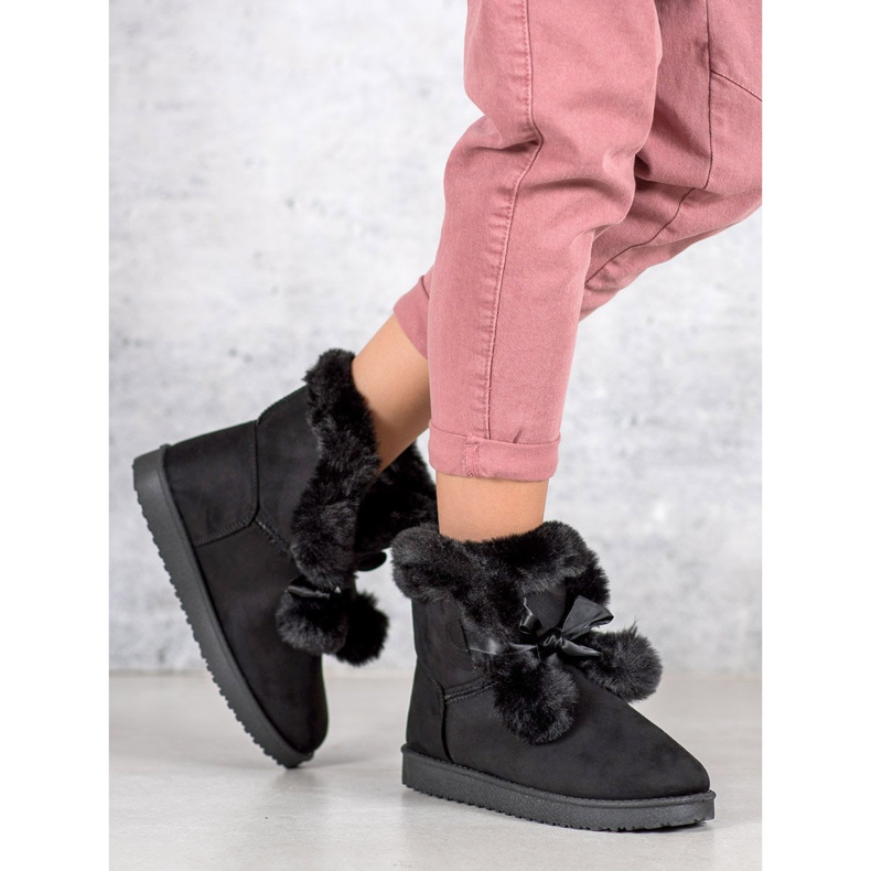 Fashionable Black Mukluki preto 1