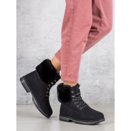 SDS Armadilhas Pretas Com Pele preto 1 SDS Armadilhas Pretas Com Pele preto 1