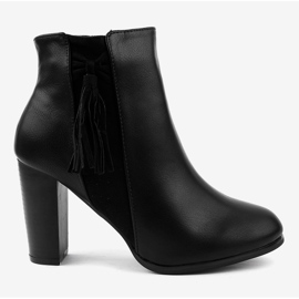 Botins pretos com franjas F880 2